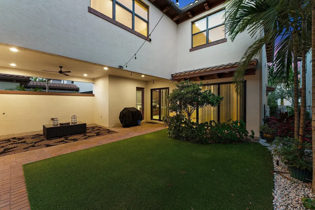 1077 Faulkner Terrace Palm Beach Gardens FL 33418