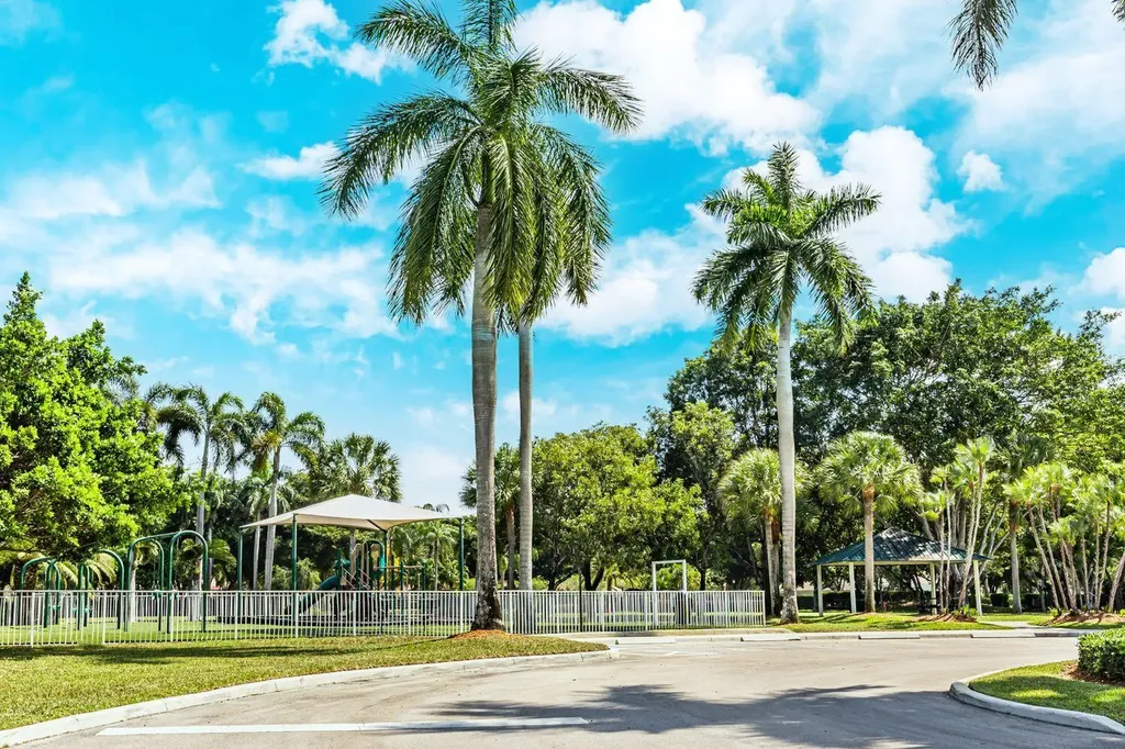 1879 Hidden Trail Lane Weston FL 33327