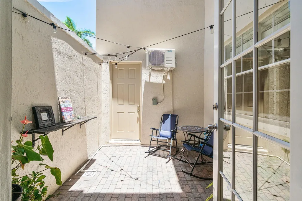 2508 NW 6th Court Boynton Beach FL 33426