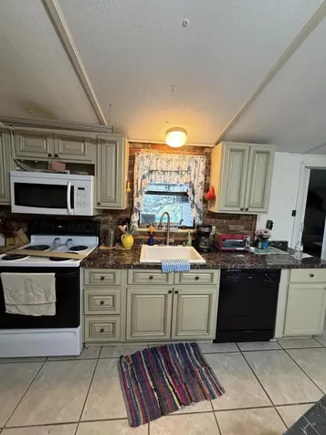 4207 SE 27th Street Okeechobee FL 34974