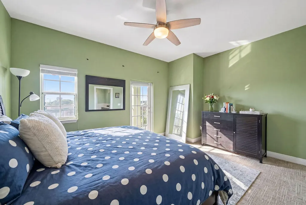 261 SW 6th Place Pompano Beach FL 33060
