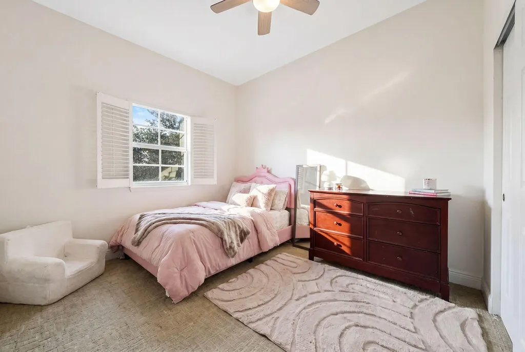 261 SW 6th Place Pompano Beach FL 33060