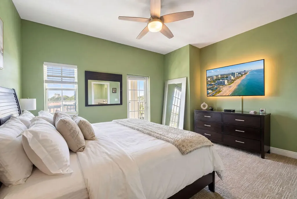 261 SW 6th Place Pompano Beach FL 33060
