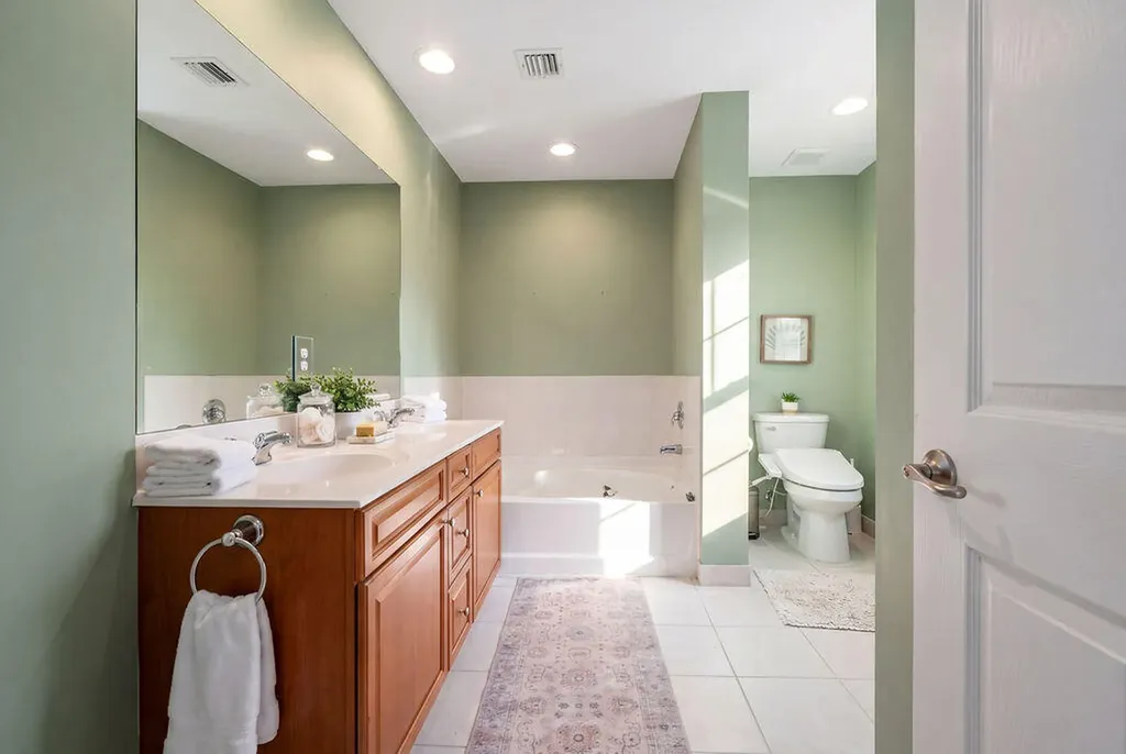 261 SW 6th Place Pompano Beach FL 33060