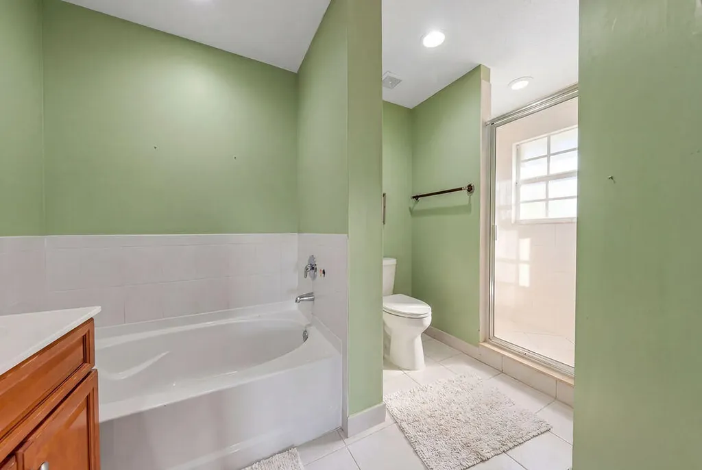 261 SW 6th Place Pompano Beach FL 33060