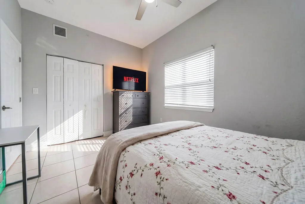 261 SW 6th Place Pompano Beach FL 33060