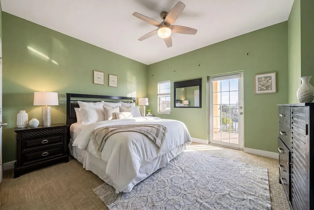 261 SW 6th Place Pompano Beach FL 33060