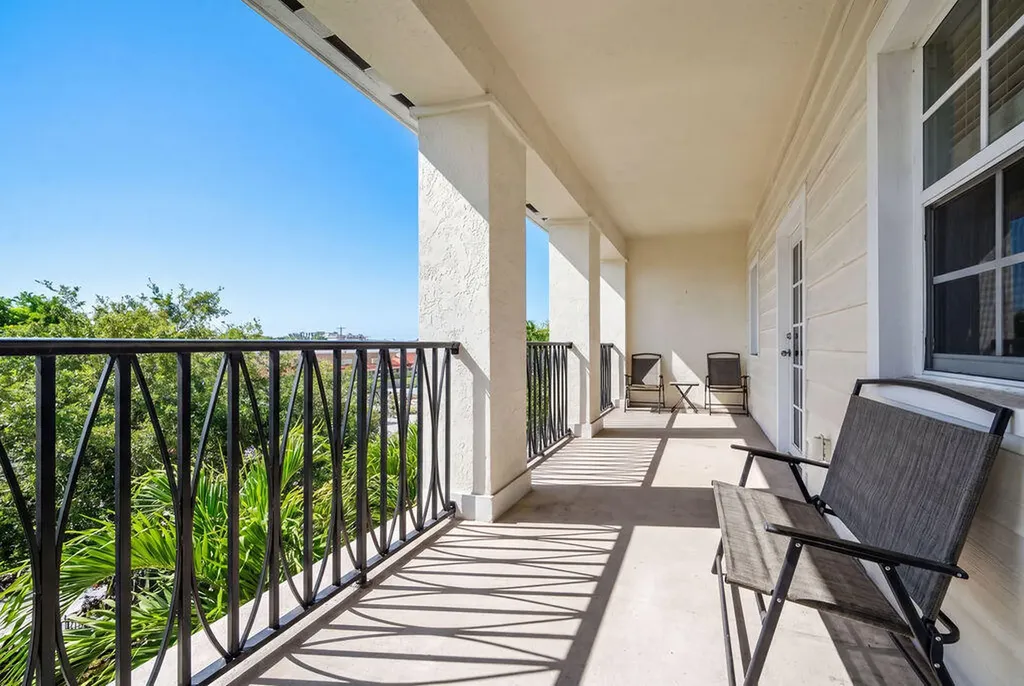 261 SW 6th Place Pompano Beach FL 33060