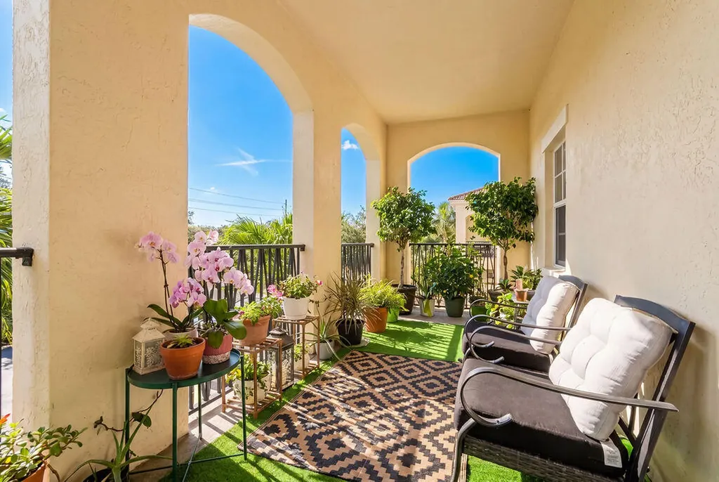 261 SW 6th Place Pompano Beach FL 33060