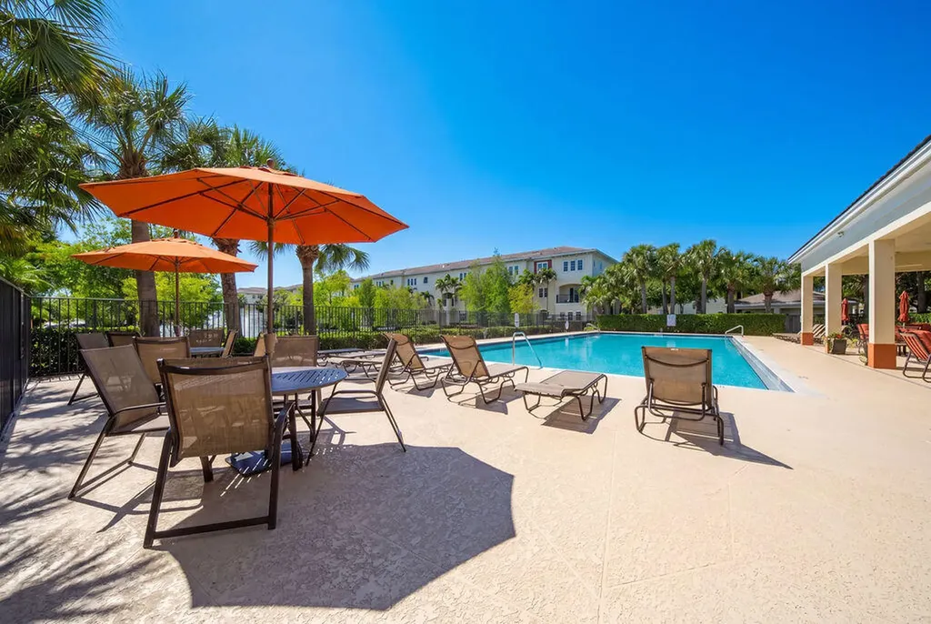 261 SW 6th Place Pompano Beach FL 33060