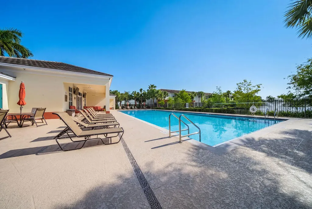 261 SW 6th Place Pompano Beach FL 33060