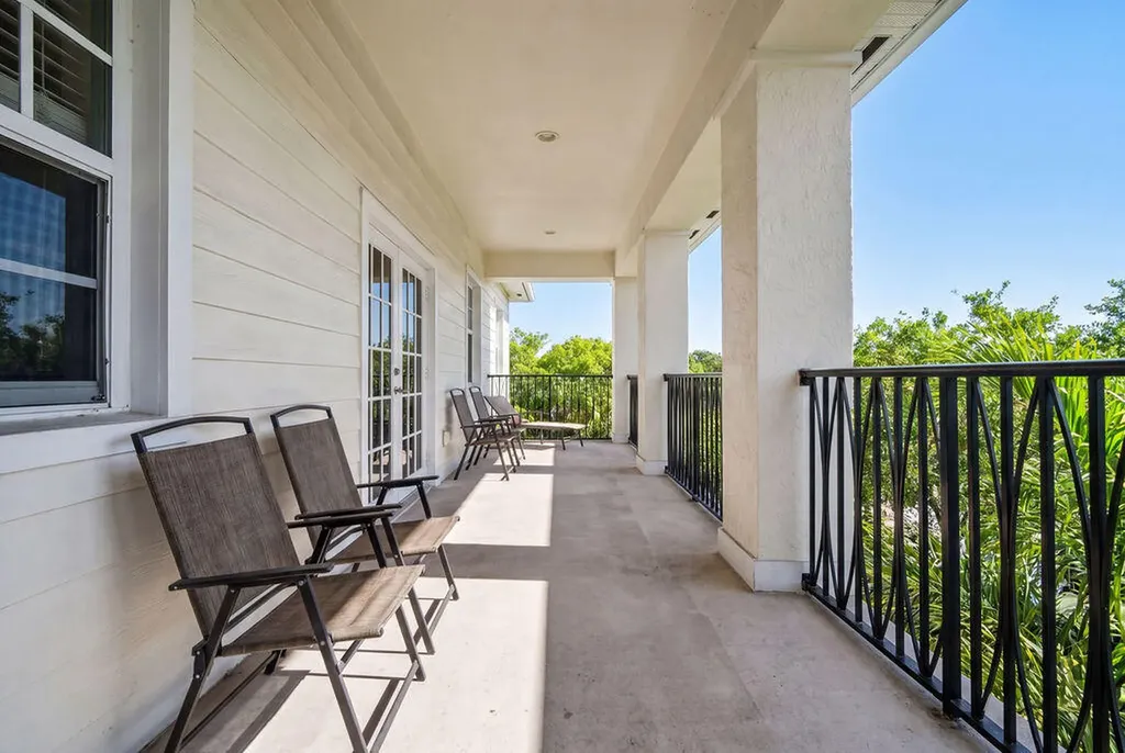 261 SW 6th Place Pompano Beach FL 33060