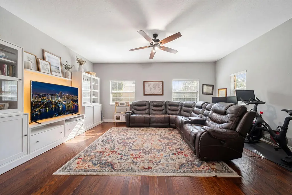 261 SW 6th Place Pompano Beach FL 33060