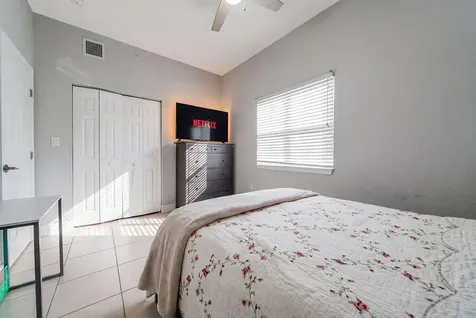 261 SW 6th Place Pompano Beach FL 33060