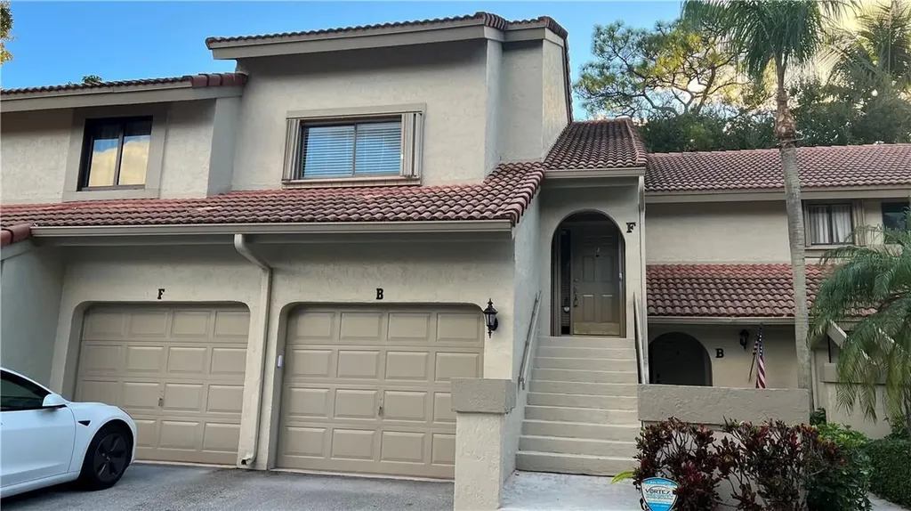 5580 Coach House Circle Boca Raton FL 33486