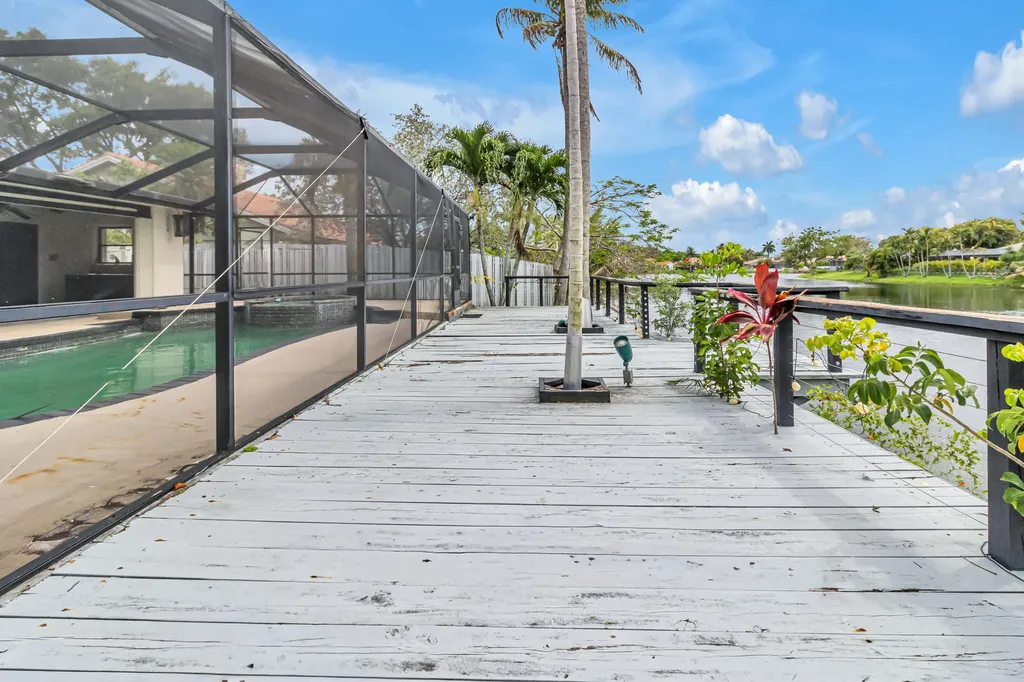 1083 NW 97th Avenue Plantation FL 33322