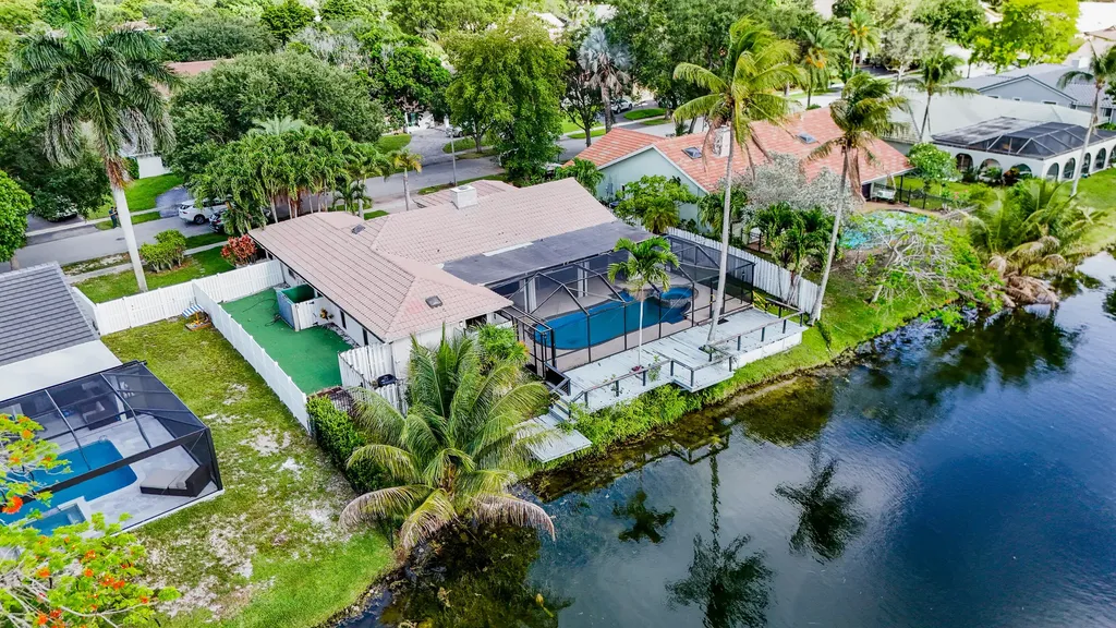1083 NW 97th Avenue Plantation FL 33322
