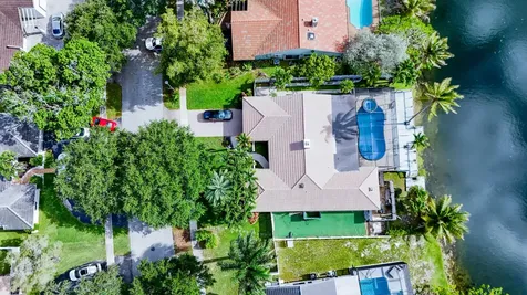 1083 NW 97th Avenue Plantation FL 33322