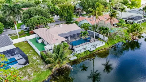 1083 NW 97th Avenue Plantation FL 33322