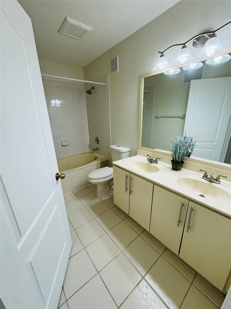 3142 SW 129th Way Miramar FL 33027