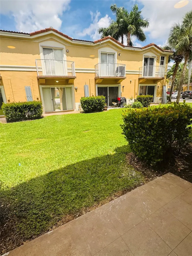 3142 SW 129th Way Miramar FL 33027