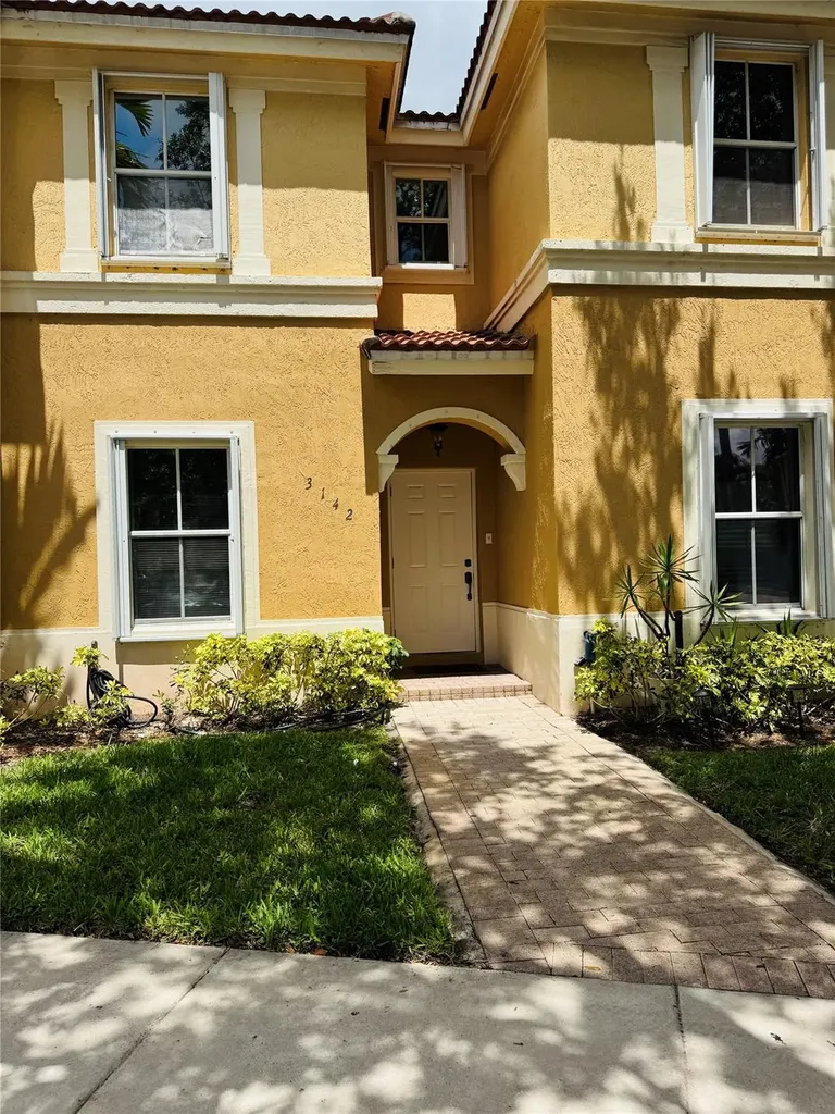 3142 SW 129th Way Miramar FL 33027