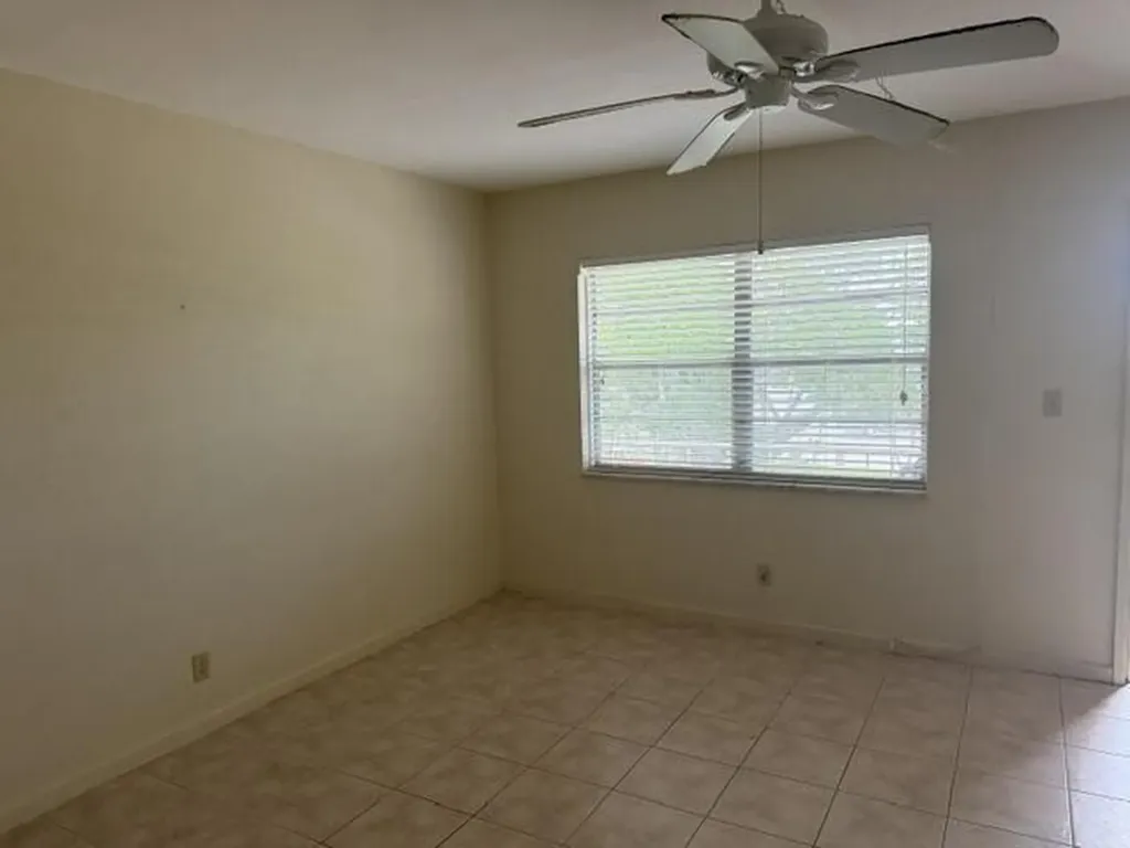 660 Glouchester Street Boca Raton FL 33487