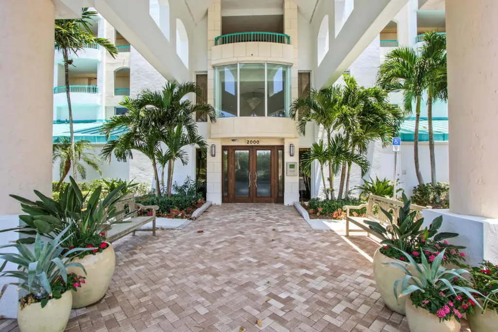 2000 S Highway A1a Jupiter FL 33477