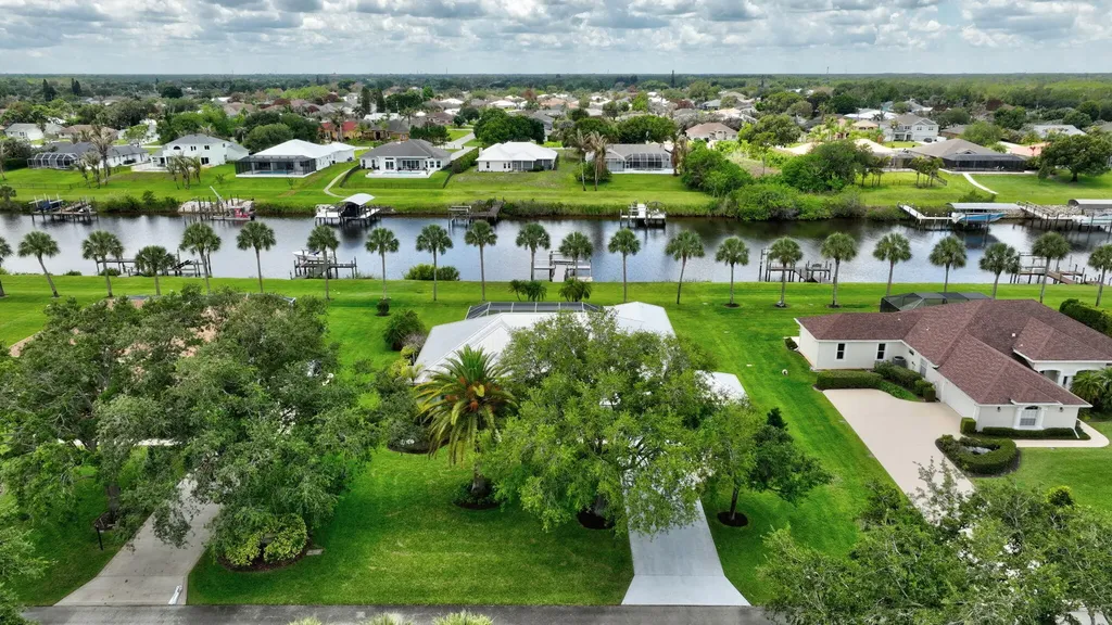 2632 SW River Shore Drive Port St Lucie FL 34984