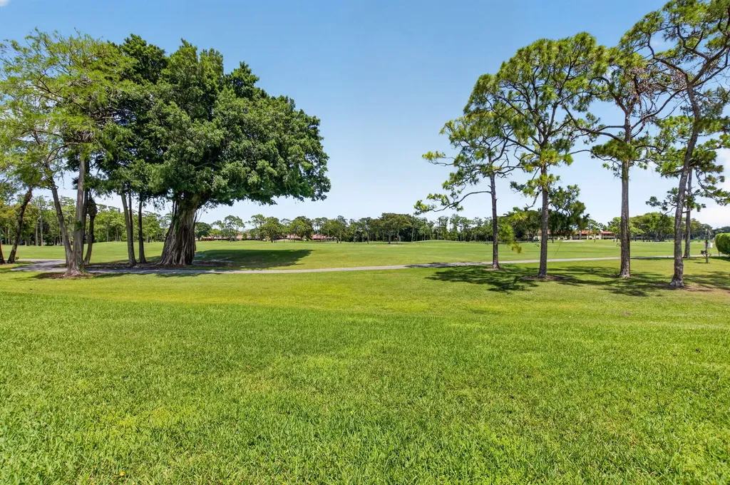 21656 Juego Circle Boca Raton FL 33433