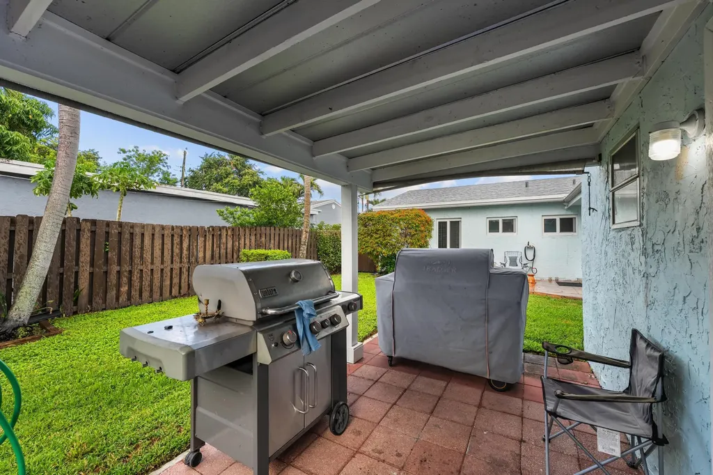 518 Minnesota Street Lantana FL 33462