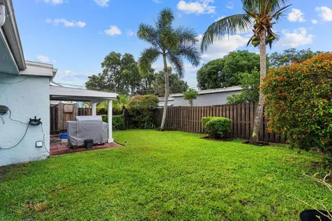 518 Minnesota Street Lantana FL 33462