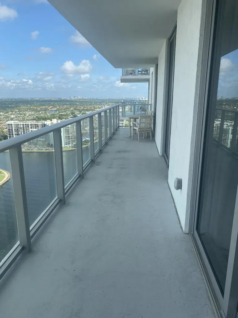 4010 S Ocean Drive Hollywood FL 33019