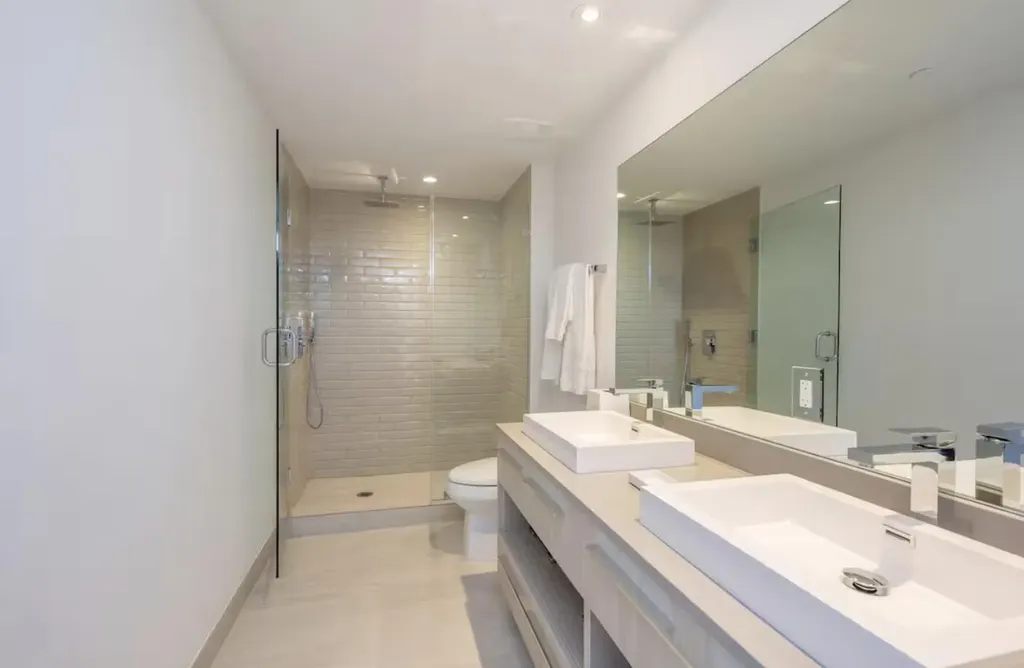 4010 S Ocean Drive Hollywood FL 33019