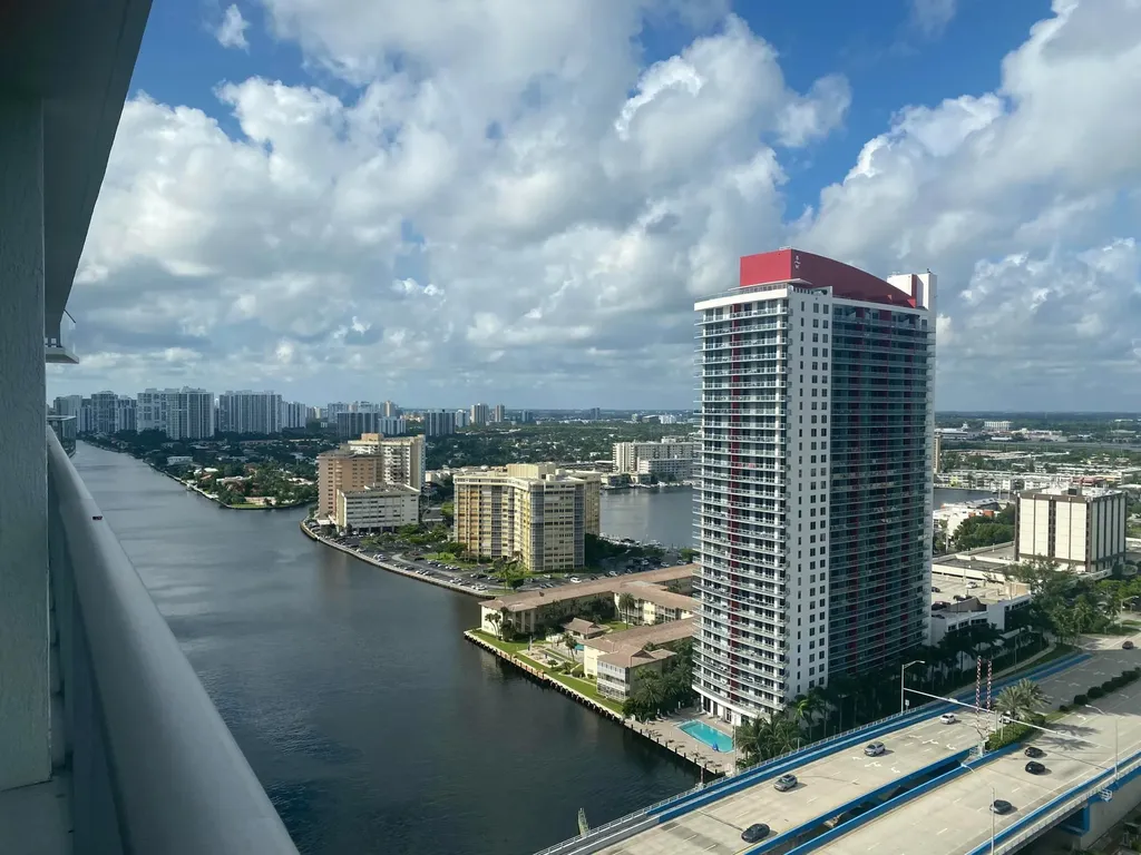 4010 S Ocean Drive Hollywood FL 33019
