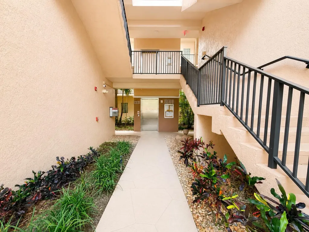 4300 NW 30th Street Coconut Creek FL 33066