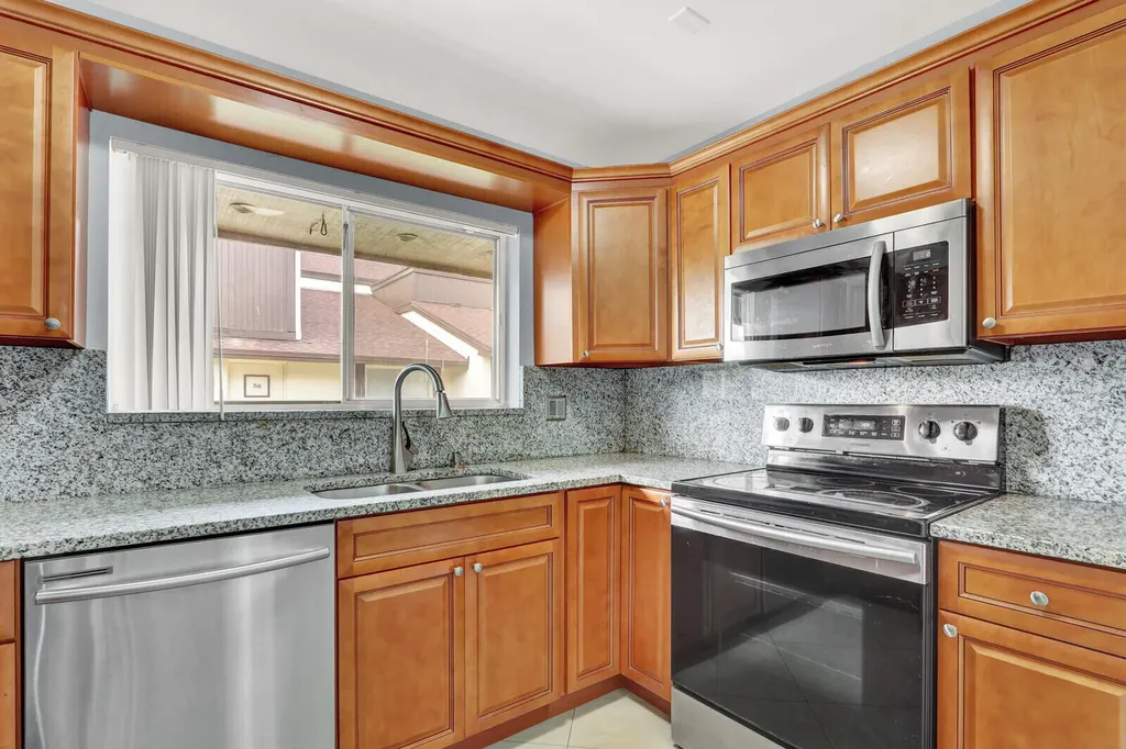 5272 Bosque Lane West Palm Beach FL 33415