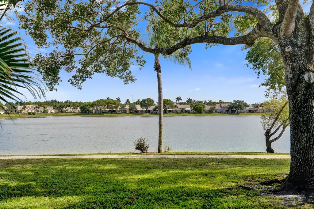 10694 Pelican Drive Wellington FL 33414