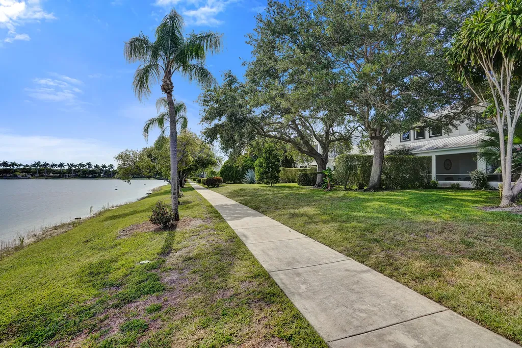 10694 Pelican Drive Wellington FL 33414