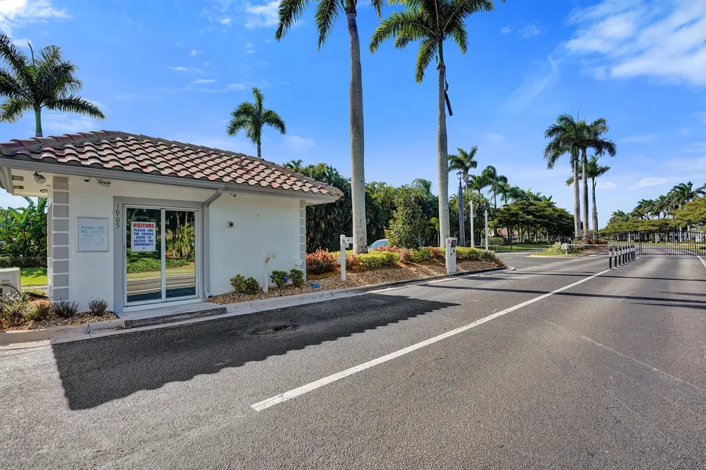 10694 Pelican Drive Wellington FL 33414