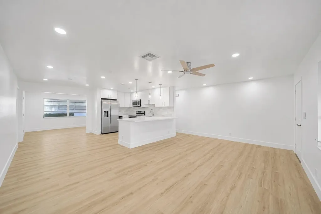 2106 Alfred Drive Boynton Beach FL 33426