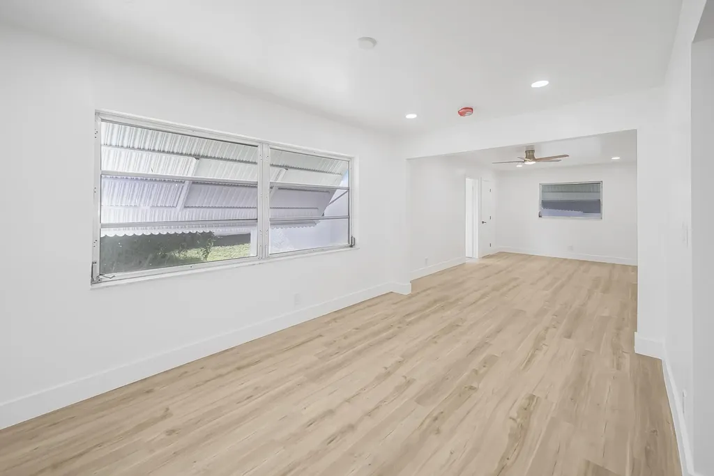 2106 Alfred Drive Boynton Beach FL 33426