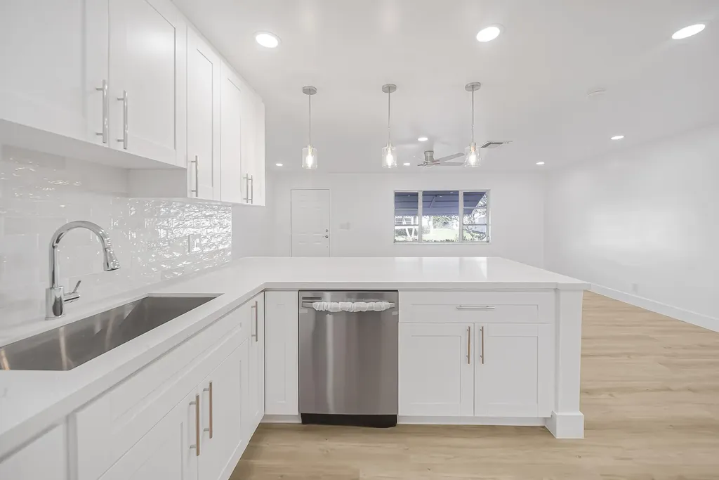 2106 Alfred Drive Boynton Beach FL 33426