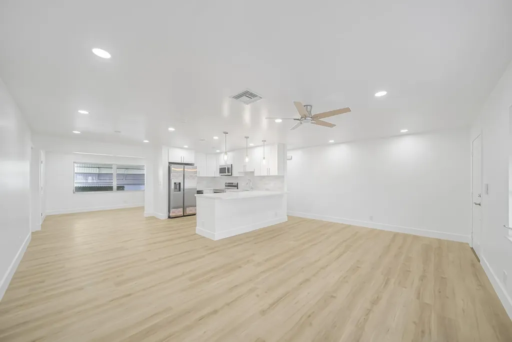 2106 Alfred Drive Boynton Beach FL 33426