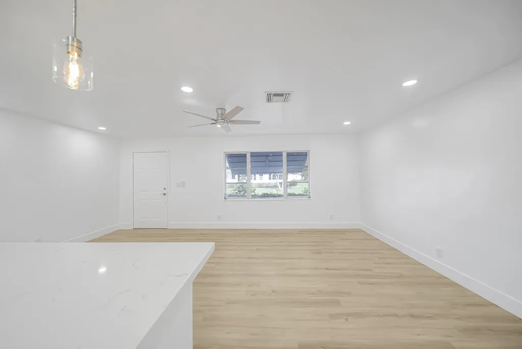 2106 Alfred Drive Boynton Beach FL 33426