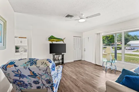 3364 Grove Road Palm Beach Gardens FL 33410