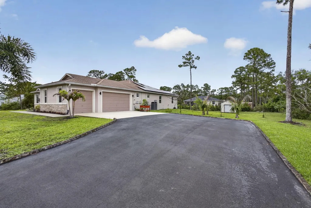 17145 Hamlin Boulevard Loxahatchee FL 33470