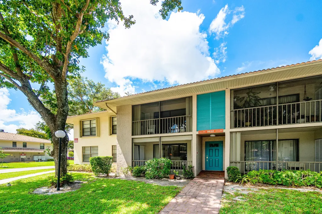 9810 Pineapple Tree Drive Boynton Beach FL 33436