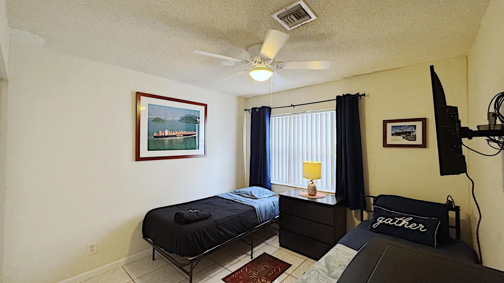 411 SE 4th Street Dania Beach FL 33004