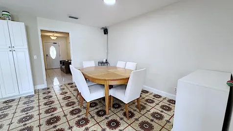 411 SE 4th Street Dania Beach FL 33004